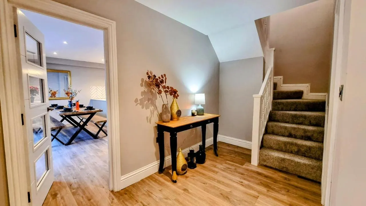 Spacious 4-Bed Brighton Townhouse Retreat 0*,  Ηνωμένο Βασίλειο